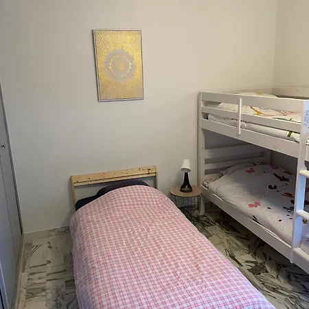 Appartement Superbe 3 Pieces Equipe Au Bord De La !